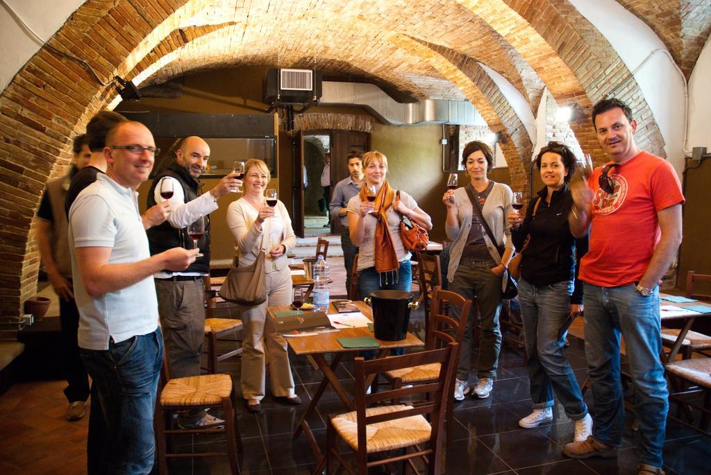 Podere Schioppello Casale Con Appartamenti Privati Cibottola Eksteriør billede