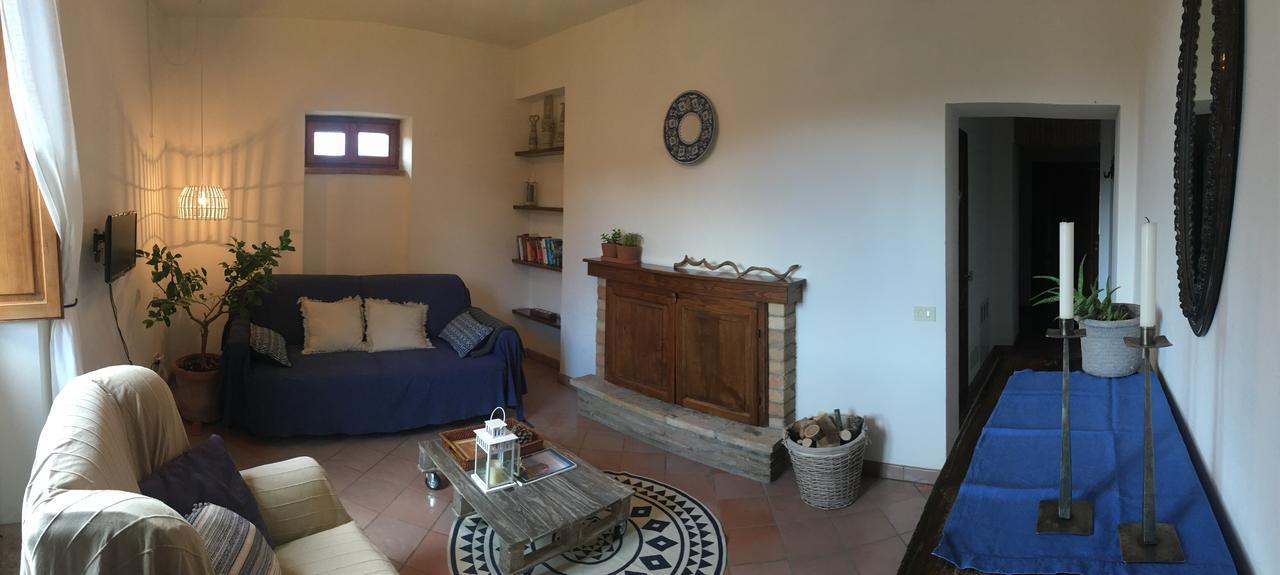 Podere Schioppello Casale Con Appartamenti Privati Cibottola Eksteriør billede