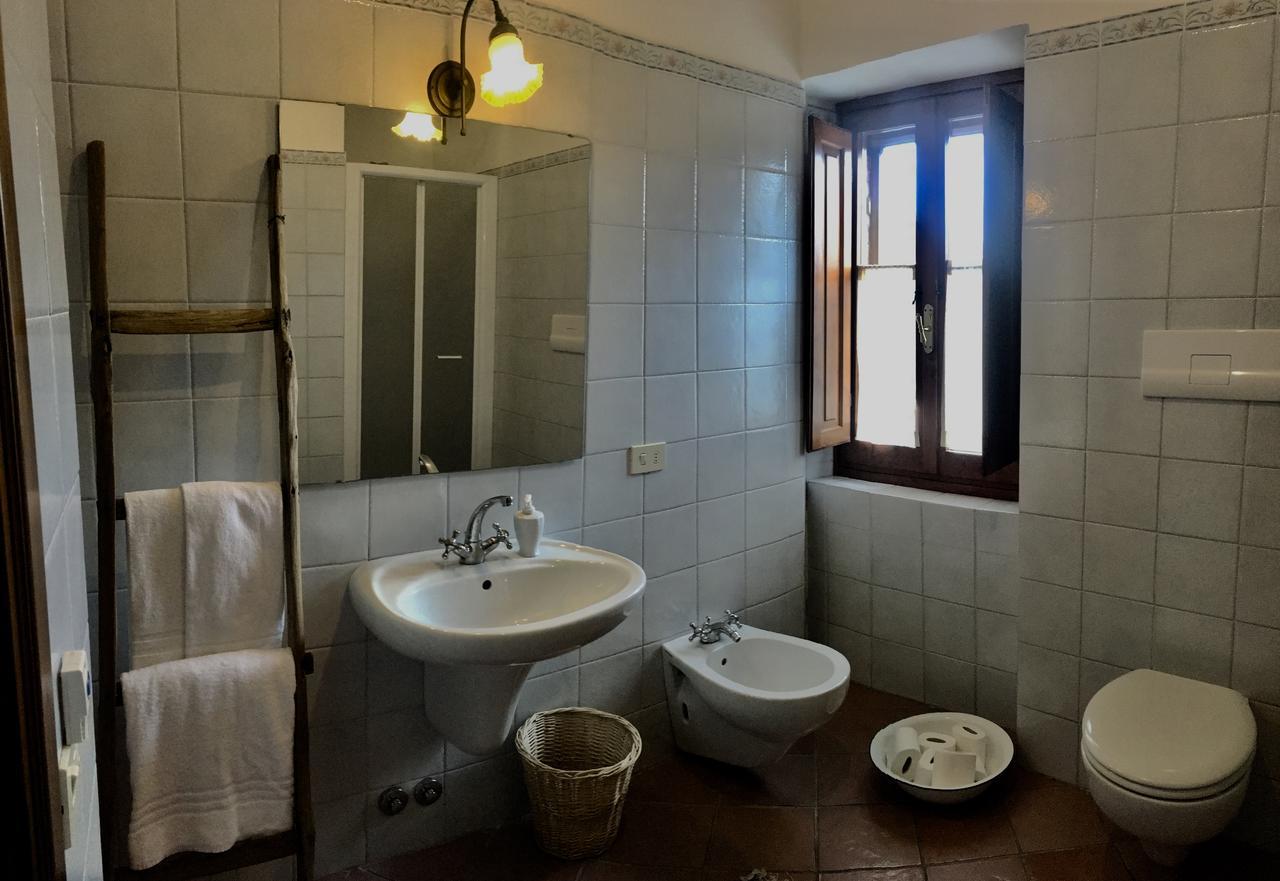 Podere Schioppello Casale Con Appartamenti Privati Cibottola Eksteriør billede